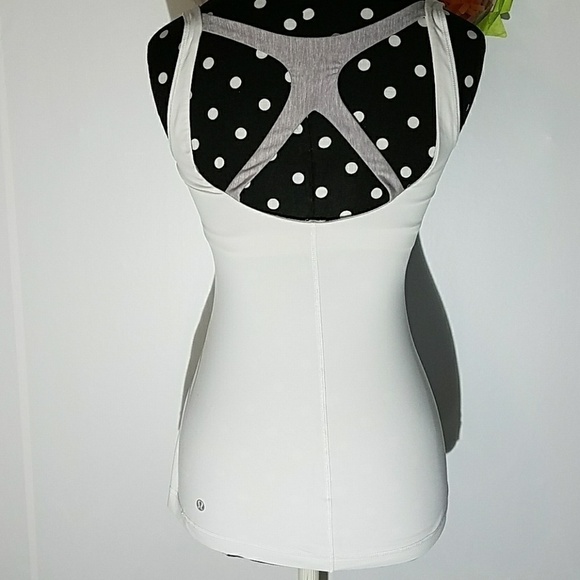 🌸Lululemon Yoga Top In White - Picture 2 of 3
